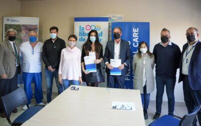 Mendoza y Volnovich visitaron el centro de diálisis Fresenius Medical Care que se suma al programa «La libertad de elegir»