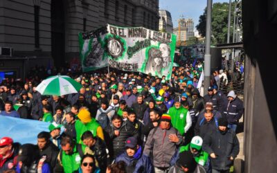 Masiva participación de la UOM Quilmes  en la protesta frente a las oficinas de Techint