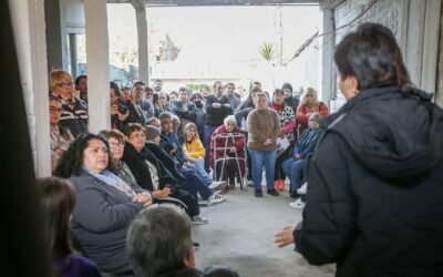 MAYRA RECORRIÓ JUNTO A LOS VECINOS LA OBRA DE PAVIMENTACIÓN DE 12 CUADRAS EN EL BARRIO SAN ANTONIO DE QUILMES OESTE