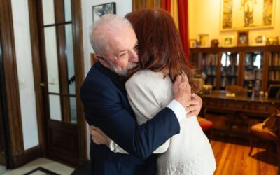 Lula visita a Cristina Kirchner, en arresto domiciliario, y la exhorta a mantener su “lucha por la justicia”