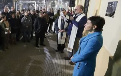 MAYRA JUNTO A LOS OBISPOS DE LA DIÓCESIS LOCAL PRESENTÓ EL NUEVO PASAJE “PAPA FRANCISCO” EN QUILMES CENTRO