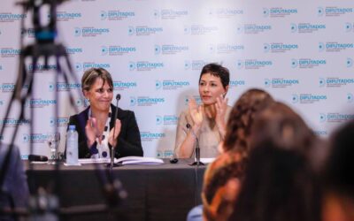 MAYRA MENDOZA PRESENTÓ LA “LEY EMA”PARA PREVENIR LA VIOLENCIA DIGITAL EN LAS ESCUELAS BONAERENSES