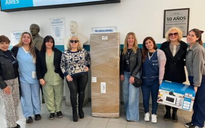 COOPERADORA HOSPITAL DE QUILMES: una heladera para Farmacia y un microondas para Quirófano Central